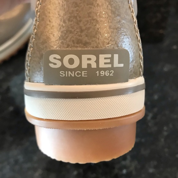 New Sorel Tofino II Boot, Khaki Waterproof Winter Boots, Gold Faux Fur Glam Boot - Picture 14 of 16